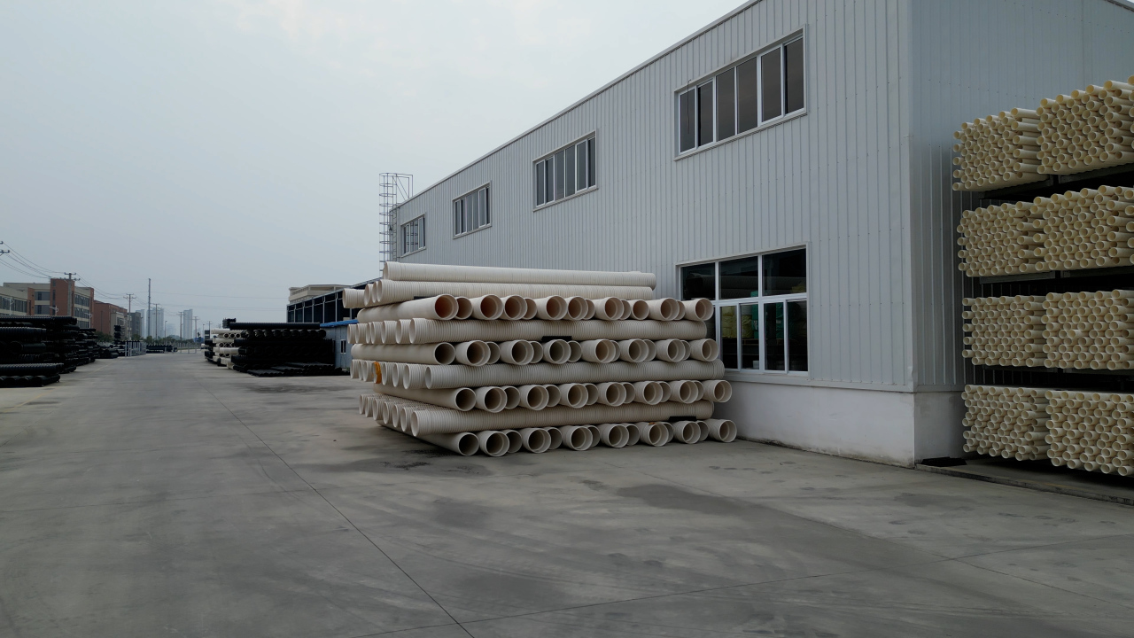 外壓破壞試驗：中空壁纏繞管的強度極限測試?