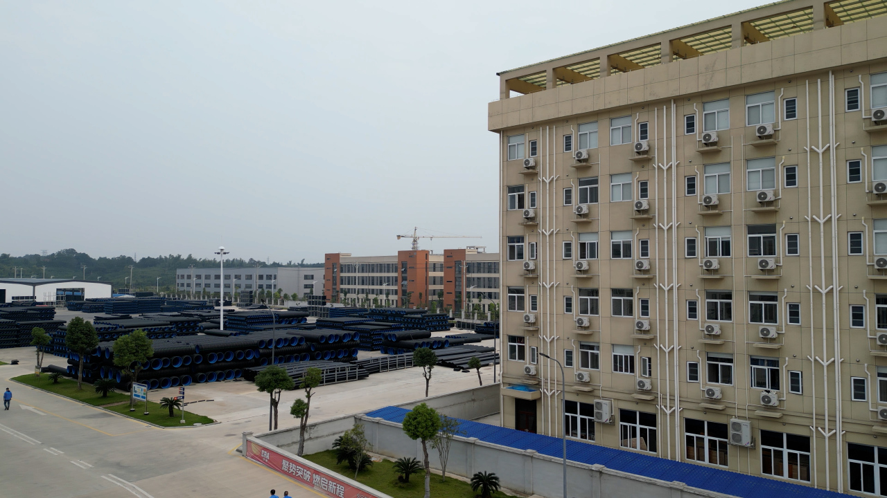 青苔與雜物清理：保持 PE 塑料檢查井內(nèi)壁清潔?