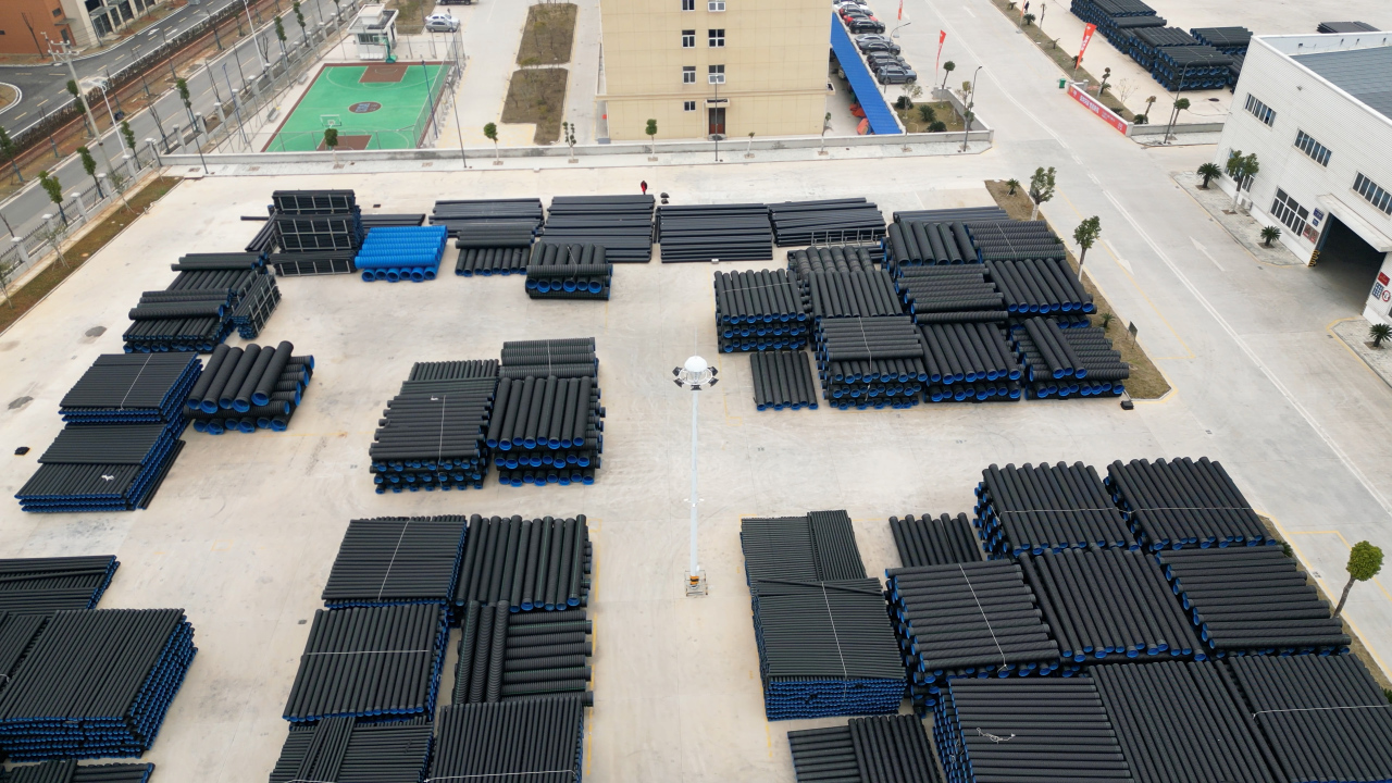 市政道路下做 PE 拖拉管頂管：交通不堵、路面不損的秘訣