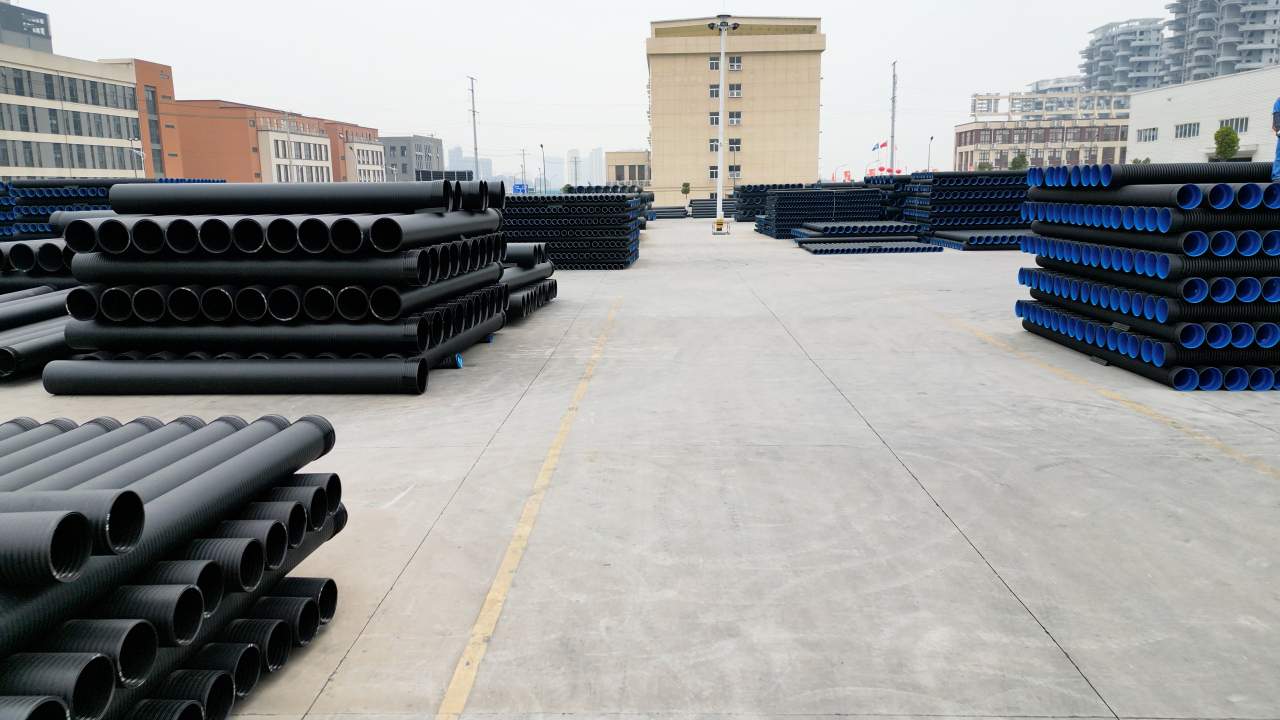 大口徑 PE 管定制化生產(chǎn)：特殊工程需求的技術(shù)實(shí)現(xiàn)路徑?