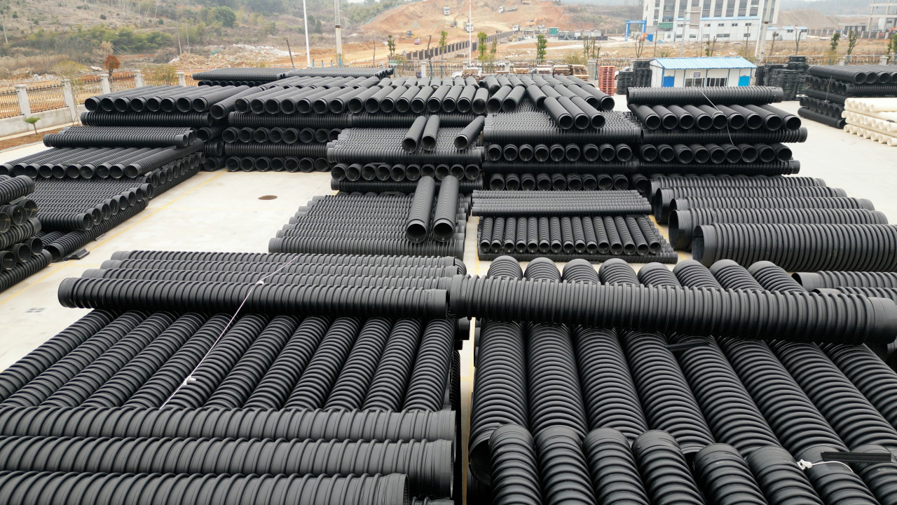 HDPE 克拉管，輸水效率比水泥管高 30%