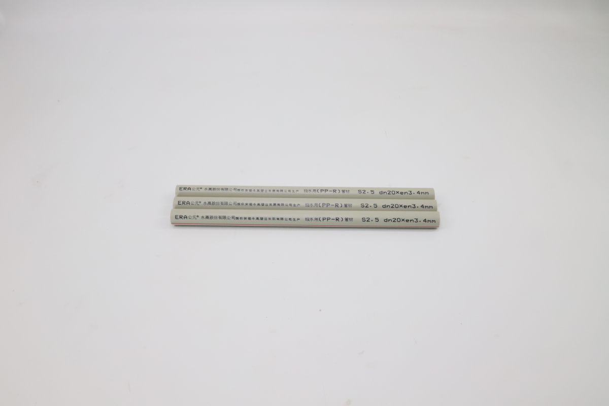 熱水器連接 PPR 冷熱水管規格，燃氣 / 電熱水器適配尺寸