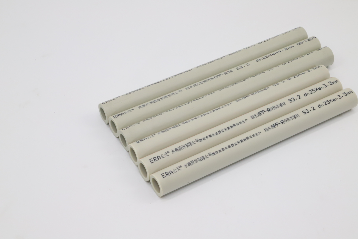 PPR 冷熱水管轉(zhuǎn)彎用什么接頭？90 度 / 45 度彎頭選擇